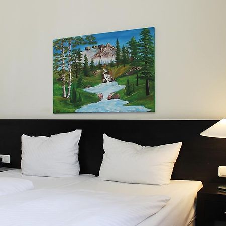 אופנבאך Aariana Hotel מראה חיצוני תמונה